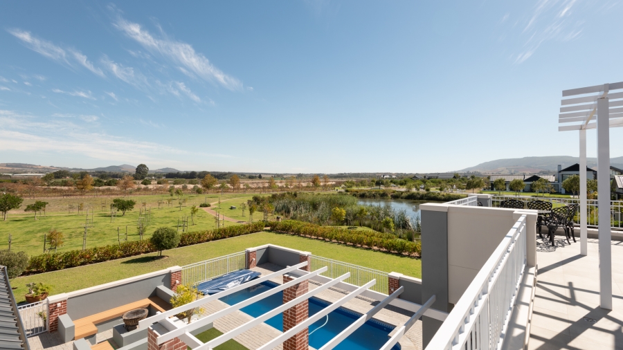 5 Bedroom Property for Sale in Val De Vie Estate Western Cape